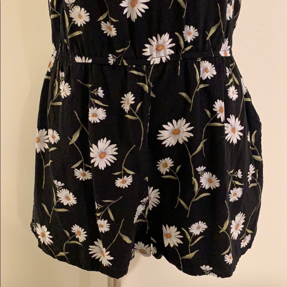 Daisy Romper - Picture 2 of 5